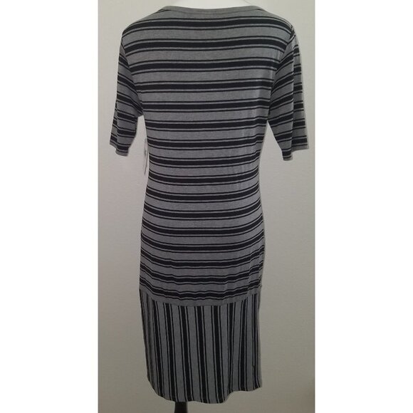 NWT LulaRoe Julia Dress Size Medium Black Gray Stripes Horizontal Vertical - Picture 5 of 10